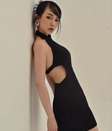 Đáng chú ý, Joyce Phạm đã xuất hiện với ngoại hình vô cùng lạ lẫm trong những bộ ảnh mới.