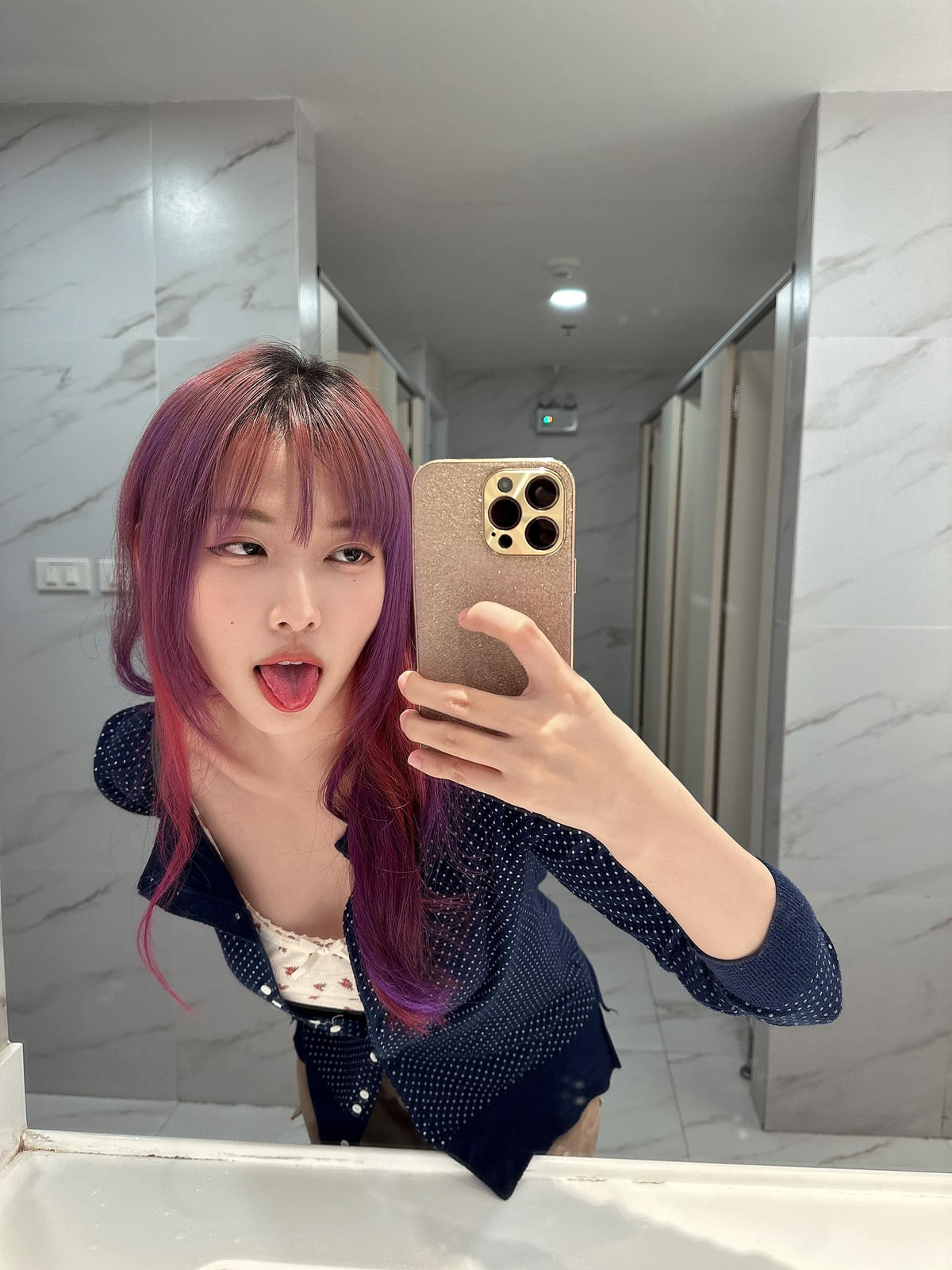 Hiện tại, Kimmyyoy có hơn 800 nghìn người theo dõi đa nền tảng, là một gương mặt “sáng”, rất được lòng cộng đồng game Thái Lan nói riêng và quốc tế nói chung.