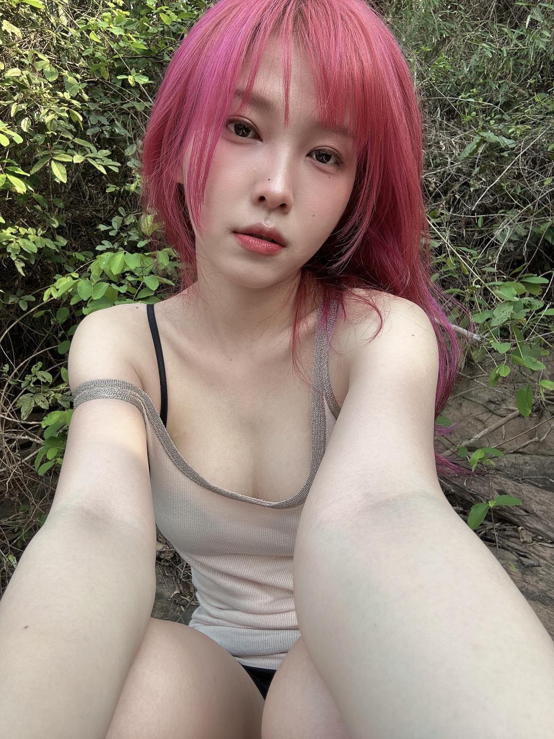 Rất nhanh chóng, video này của Kimmyyoy đã trở nên viral và được chia sẻ rộng rãi, giúp nữ game thủ mang về cả lượng tương tác khủng với tốc độ chóng mặt.