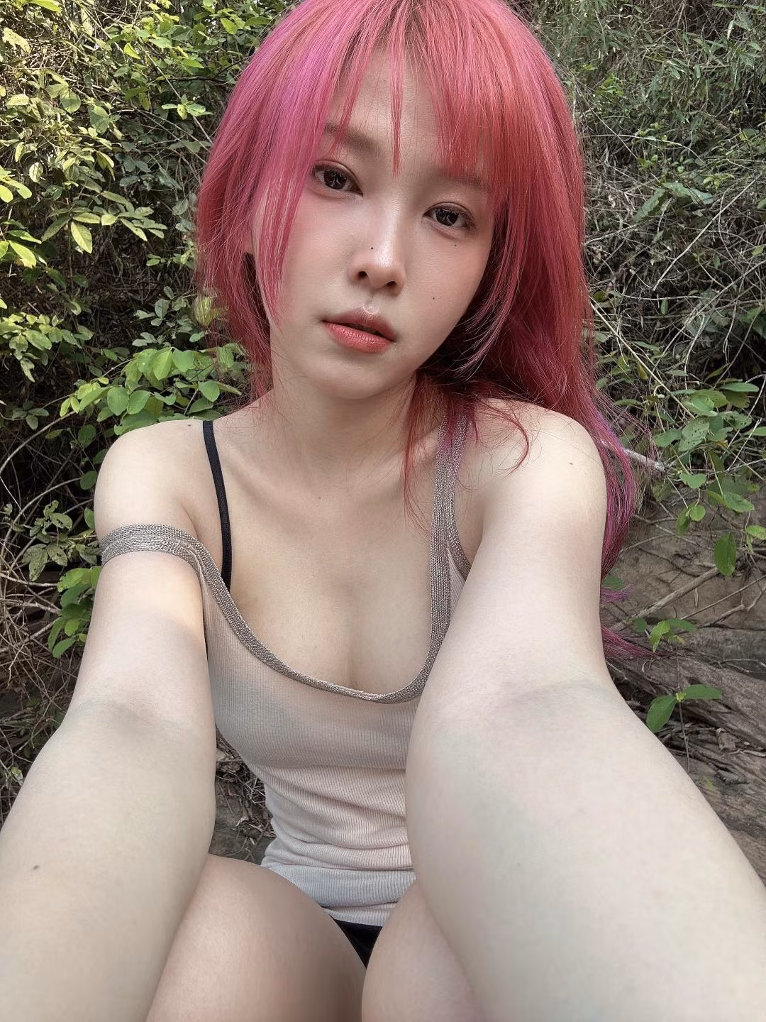 Rất nhanh chóng, video này của Kimmyyoy đã trở nên viral và được chia sẻ rộng rãi, giúp nữ game thủ mang về cả lượng tương tác khủng với tốc độ chóng mặt.