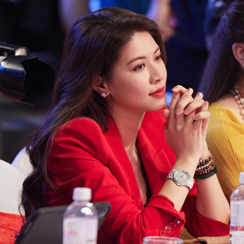 Nữ BTV giàu nhất VTV gây tranh cãi với phát ngôn "bà bán xôi" Nu BTV giau nhat VTV gay tranh cai voi phat ngon