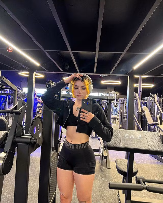 Tuy nhiên, bắt đầu từ năm ngoái, Valentina đã bắt đầu tập luyện trở lại để giành được tấm vé tham dự Olympic 2024 ở Pháp.