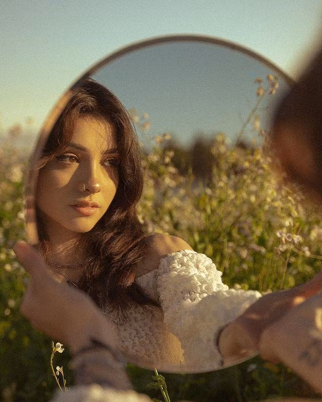 Không còn khoác lên người những bộ đồ tập như trước, Valentina gây ấn tượng với phong cách thời trang đa dạng.