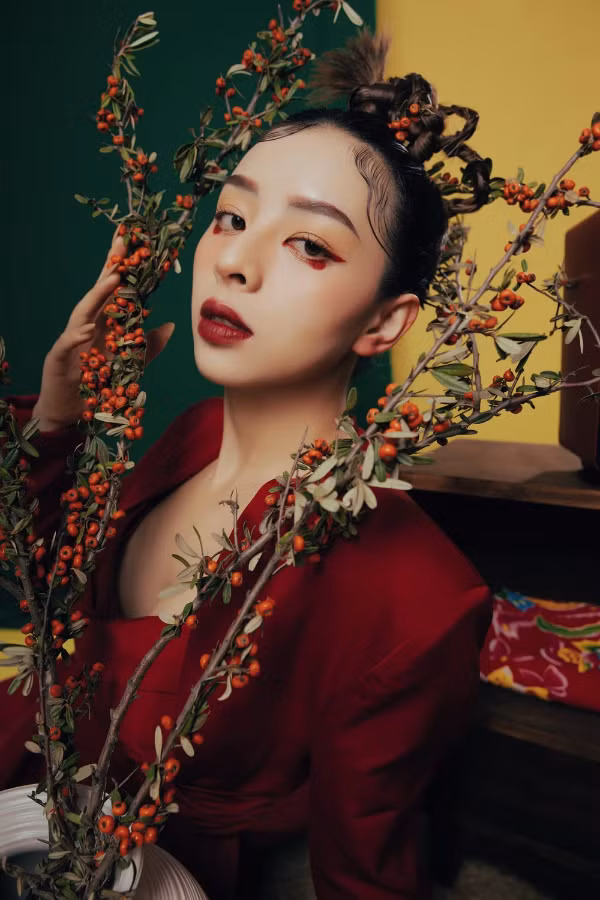 Tuy nhiên, khi Hòa Minzy lên tiếng, bác bỏ thông tin cô và thiếu gia Minh Hải tan vỡ không phải vì người thứ 3, Gia Hân đã mở lại tài khoản của mình.