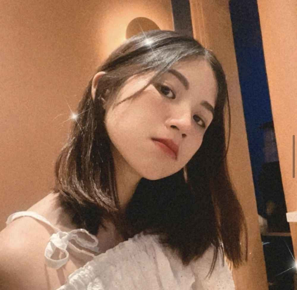 Bẵng đi một thời gian, "hot girl ống nghiệm" trở về nước sau thời gian học tập tại nước ngoài. "Lan Thy giờ ra sao? Có còn xinh đẹp như xưa?" - là câu hỏi được nhiều người quan tâm.