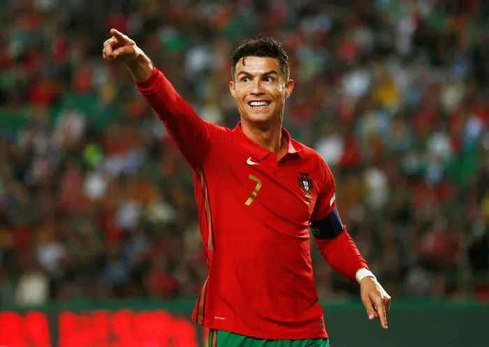 Mùa trước, Ronaldo ghi 24 bàn trên mọi đấu trường ở đội hình được cho là tệ nhất của Man Utd trong lịch sử Premier League. Anh vừa cán mốc 700 bàn thắng cấp CLB trong sự nghiệp và là cầu thủ ghi nhiều bàn nhất ở cấp độ ĐTQG (117).