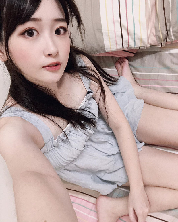 Dù xuất hiện trong trang phục, trạng thái nào Weiwei cũng khiến nhiều người phải yêu thương.