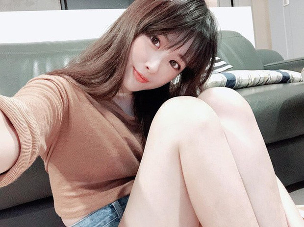 Với nhan sắc đẹp tuyệt trần, không lạ khi Weiwei có rất nhiều fan hâm mộ nam.