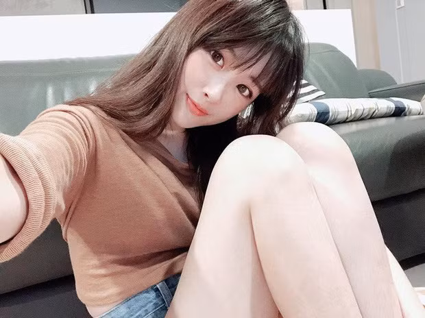 Với nhan sắc đẹp tuyệt trần, không lạ khi Weiwei có rất nhiều fan hâm mộ nam.