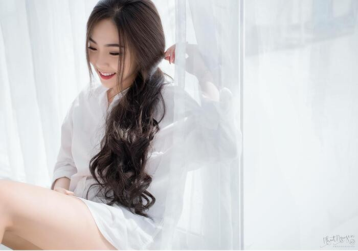 Chưa hết, Sarah còn hết lời khen bạn trai quen qua mạng bằng việc nhận xét anh là người quan tâm đến người thân, gia đình mình, tôn trọng mọi người.