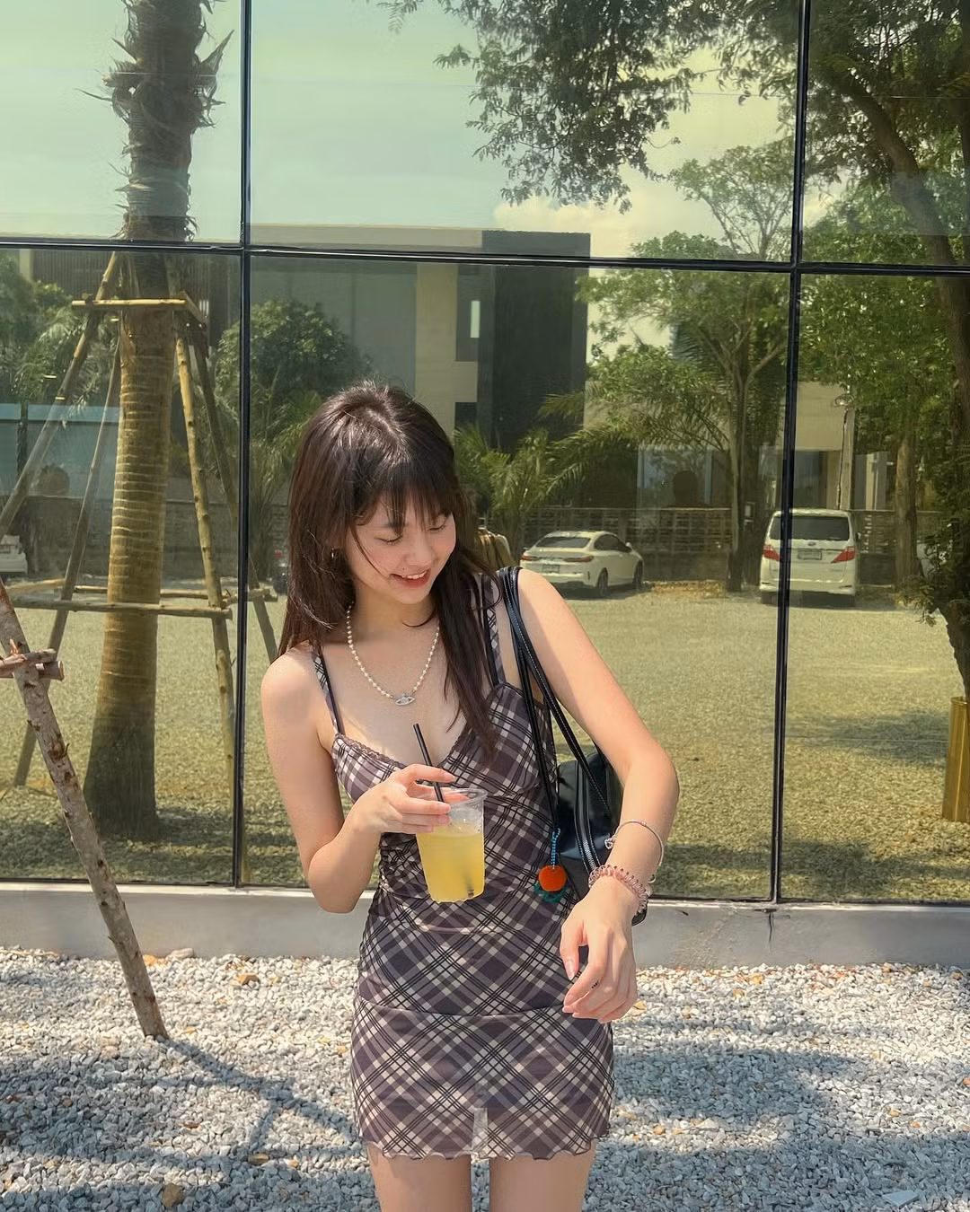 Mooktapa đăng khá ít hình ảnh tại trang cá nhân, chủ yếu là những bức hình check-in khi đi chơi hay ăn uống cùng bạn bè.