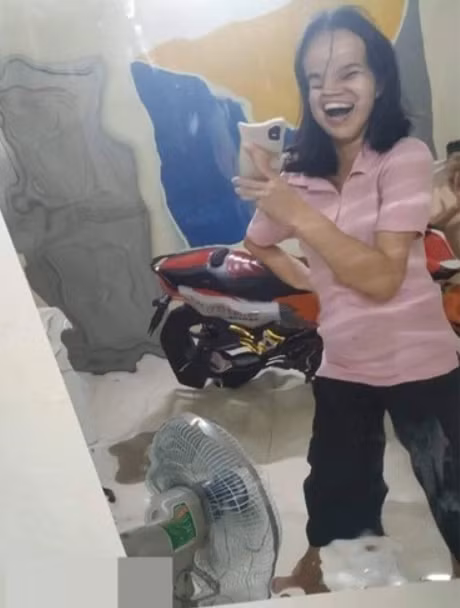 Sau khi bài viết về gương dán tường được chia sẻ, nhiều người đã để lại bình luận thất vọng về chiếc gương này.