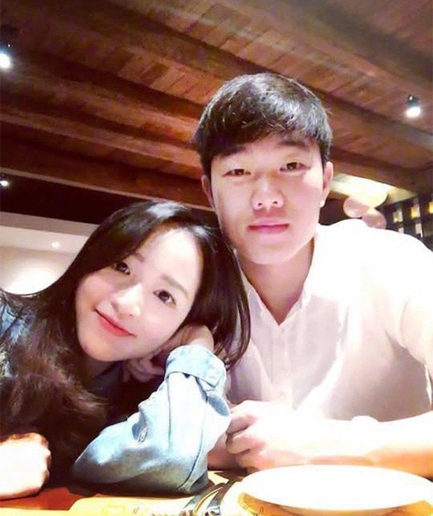 Thông tin được bàn tán xôn xao nhất ngày hôm nay chính là cầu thủ Lương Xuân Trường lấy vợ.