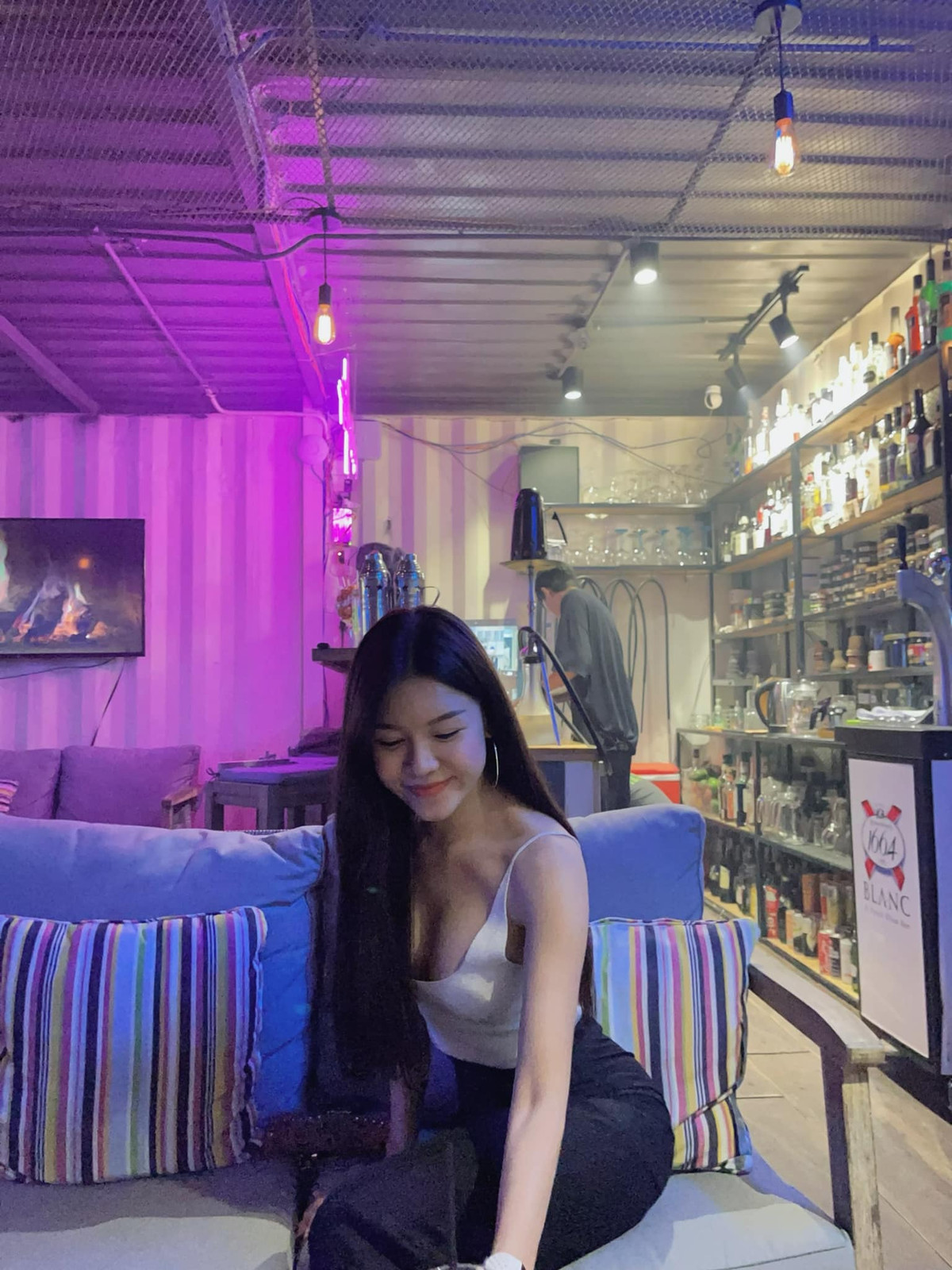 Sở hữu vóc dáng nóng bỏng Yến Xuân không ít lần gặp thị phi hay những lời lẽ khiếm nhã từ những người dùng mạng.