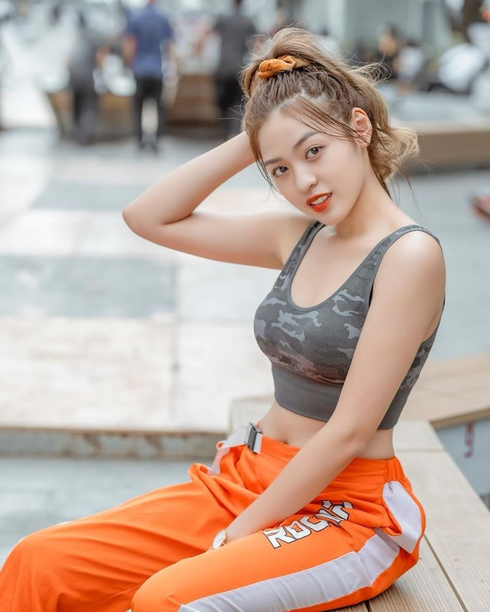 Trần Thanh Tâm (sinh năm 2000, hiện đang theo học Đại học Quốc tế Hồng Bàng) là hot girl Việt vừa qua được chú ý nhờ loạt clip Tik Tok với nội dung "thả thính".