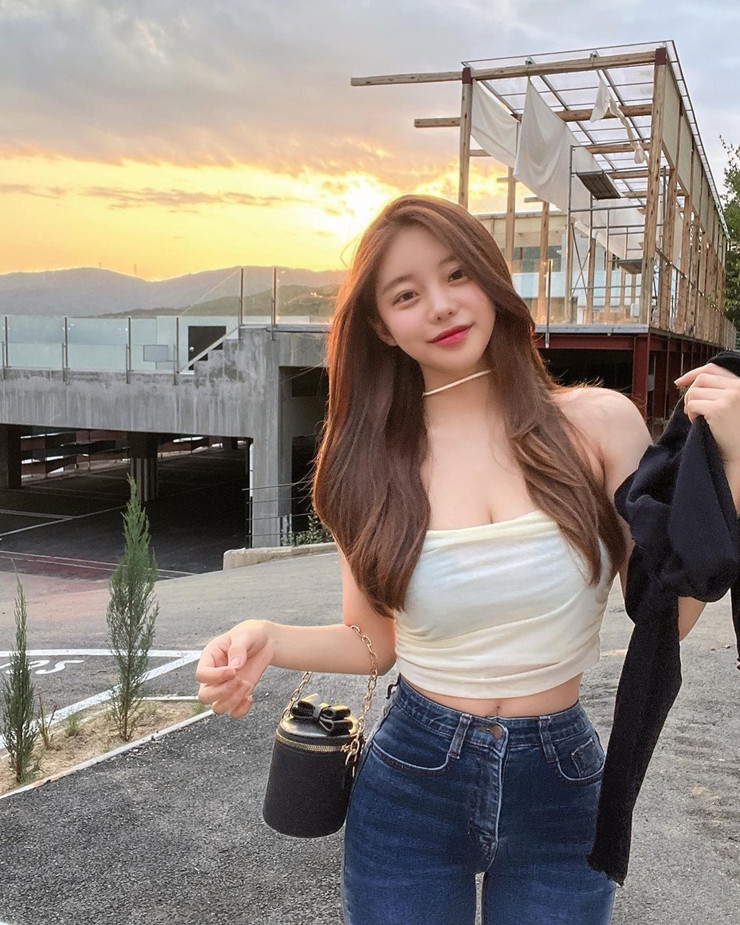 Có nhiều loại quần jean những không phải vô cớ khi skinny jean vẫn được chưa chuộng hơn cả.