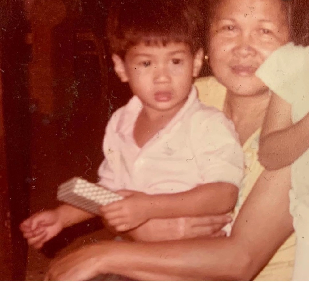 Hiện tại, chồng hot girl Linh Rin đang tự thành lập doanh nghiệp riêng chuyên về tổ chức sự kiện và đang điều hành 1 lúc 4 công ty.