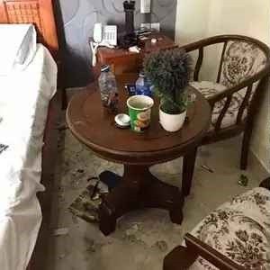 Một số ý kiến cho rằng, việc dọn vệ sinh tại khách sạn, homestay hay villa đã bao gồm trong chi phí mà khách thuê phòng phải chi trả.