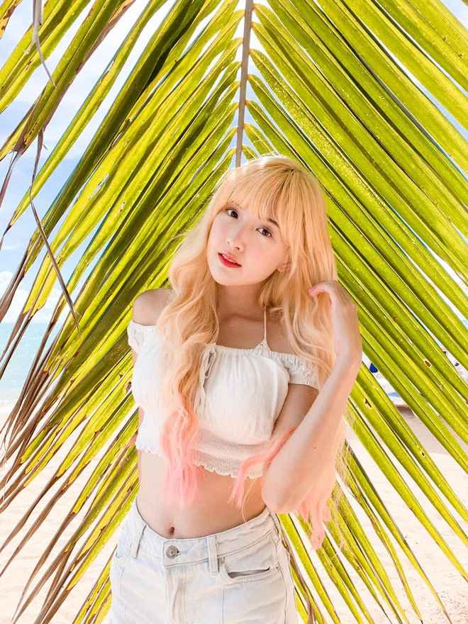 Bizcuitbeer đã mang đến một làn sóng mới với thiết kế mạnh mẽ, lột tả vẻ đẹp cá tính, tự tin nhưng cũng đầy quyến rũ.