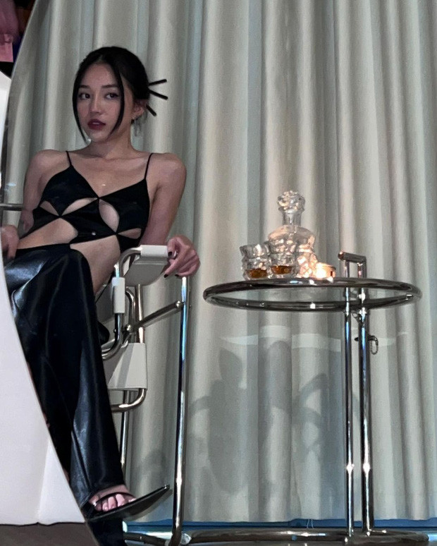 Tất nhiên, sự thay đổi phong cách này của nữ streamer Linh Ngọc Đàm khiến dân mạng phải "ngỡ ngàng ngơ ngác".