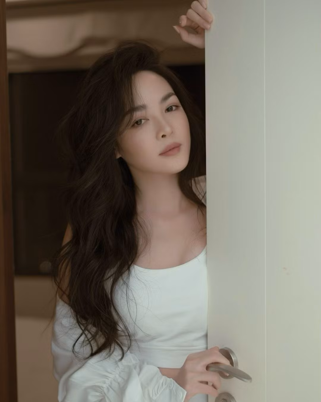 Thời gian qua, Vũ Thanh Quỳnh thử sức với nhiều gu thời trang khác nhau nhưng điểm nhấn vẫn là nhan sắc đâu vào đấy của "hot girl thẩm mỹ" Nam Định.