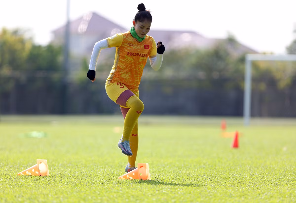 HLV Mai Duc Chung khong vi thanh tich ma lam hong cau thu-Hinh-3