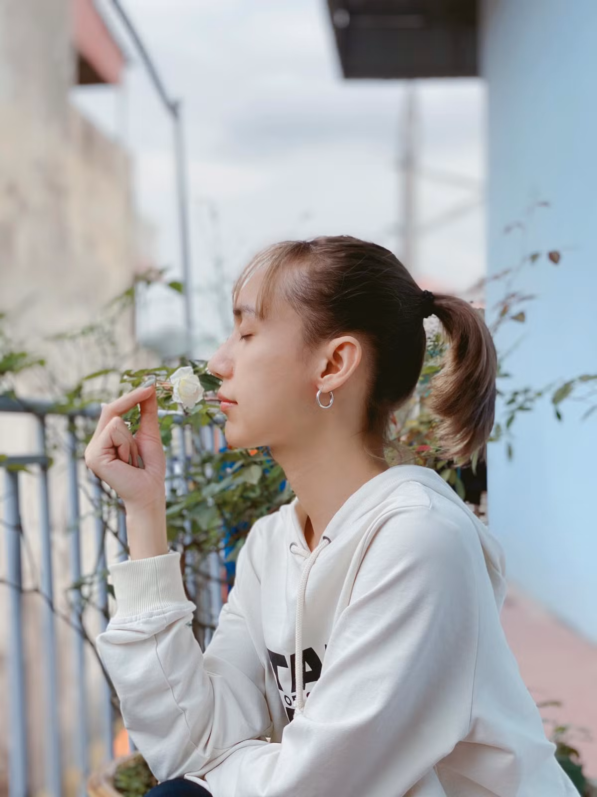 Sau khi chính thức sống với giới tính thật, Lynk Lee dường như được "bung lụa", vô tư thể hiện cá tính của bản thân.