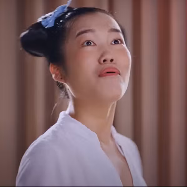 Lê Thụy hiện là một trong những TikToker thế hệ Gen Z được nhiều người yêu quý với gần 3 triệu lượt theo dõi. Cô nàng nổi lên với danh xưng là “cô gái bán quần xà lỏn”.