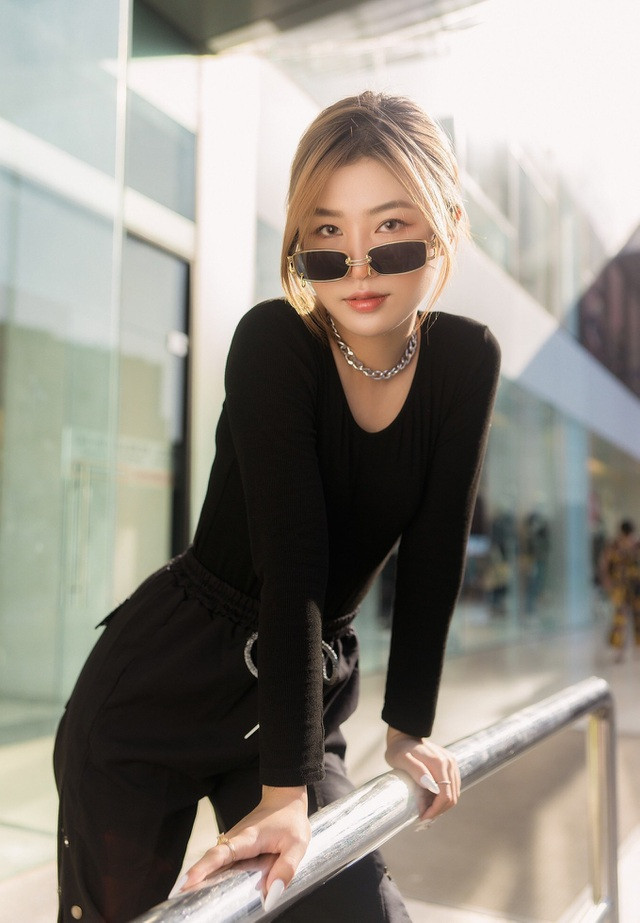 Phương Anh có nét đẹp khả ái, ngoại hình ưa nhìn là một lợi thế để theo đuổi con đường nghệ thuật.