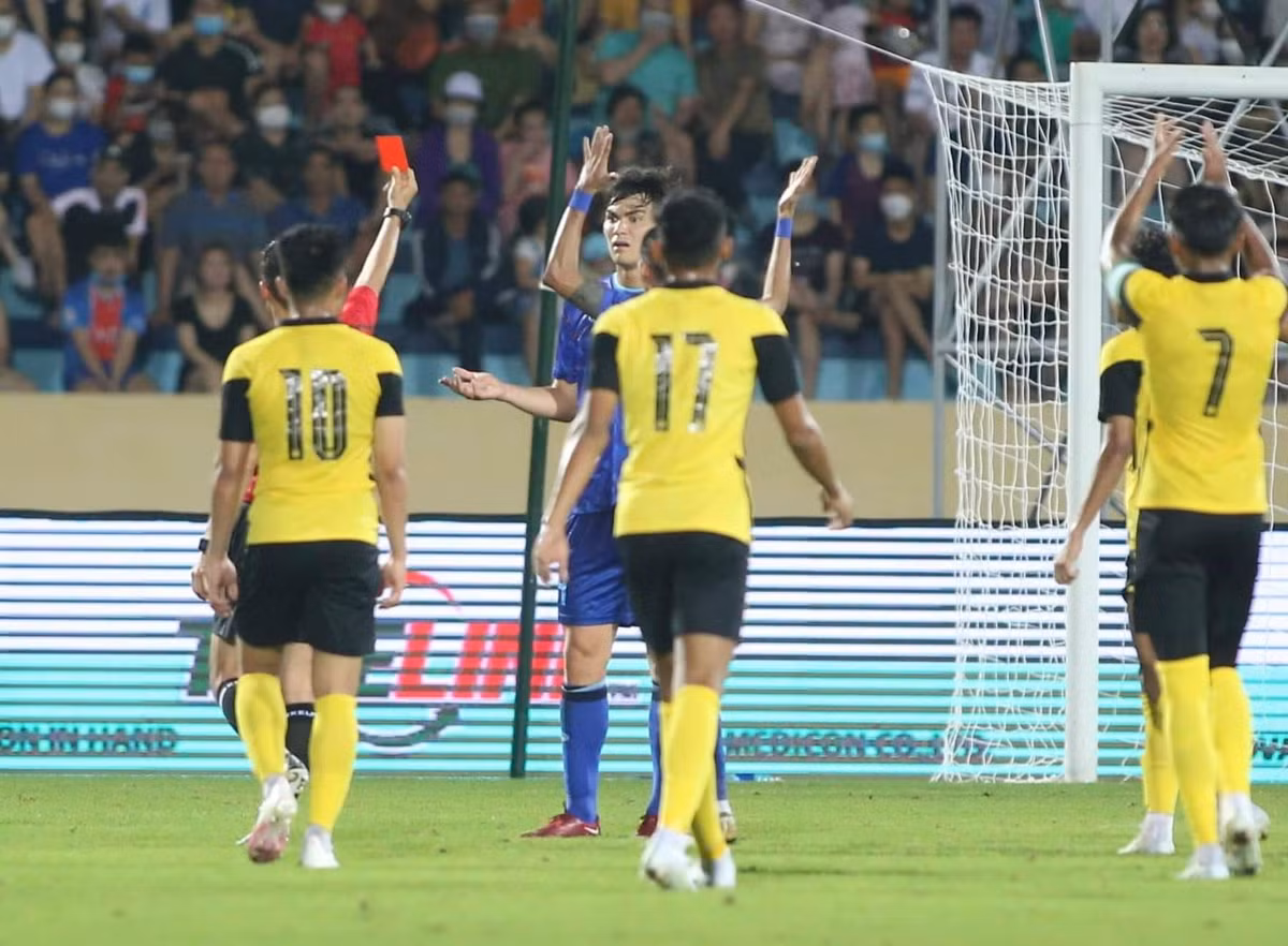 Chiec the do lam U23 Thai Lan om han ngay ra quan SEA Games 31-Hinh-3