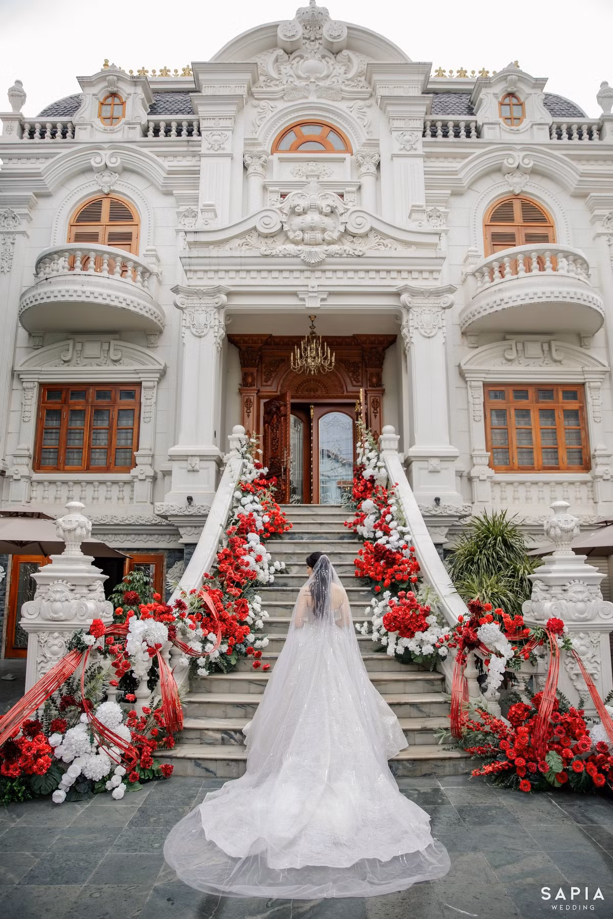 Việt Hương và chồng là Vương Anh kết hôn hồi tháng 10/2024.