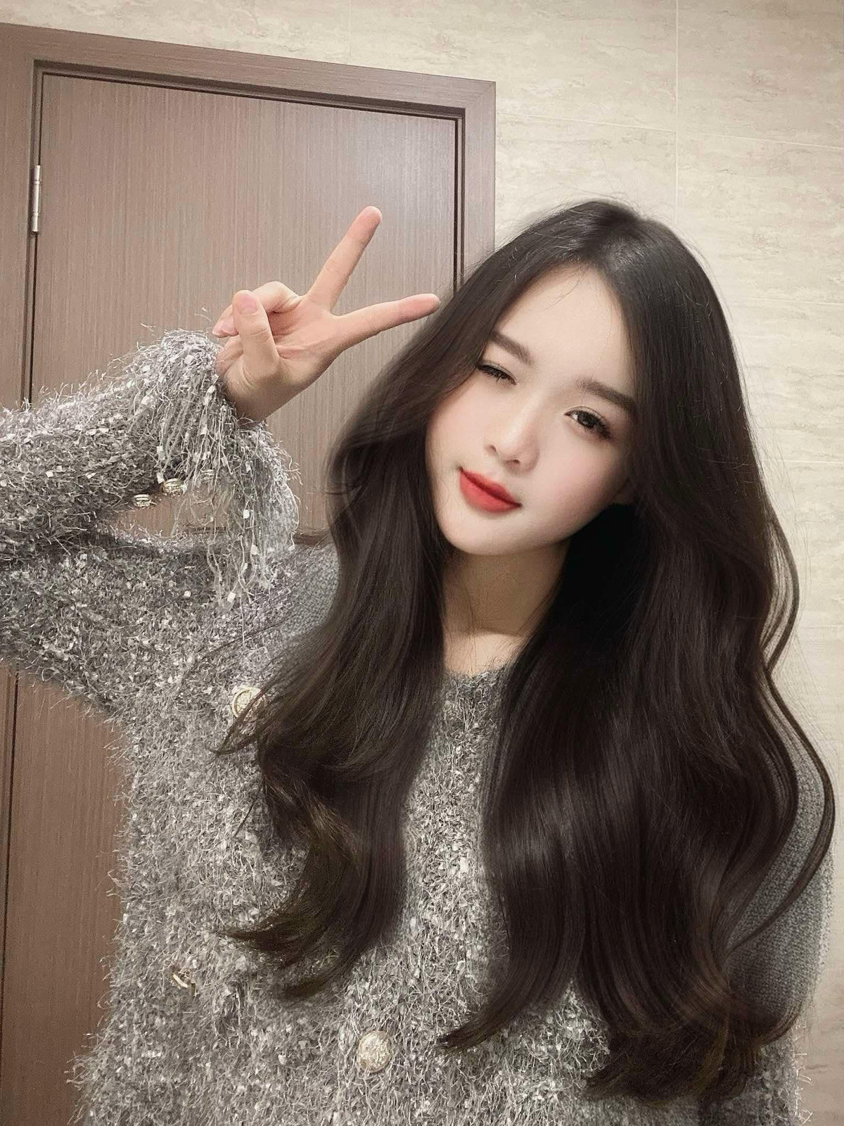 Dù tập luyện liên tục dưới trời nắng gắt, nhưng với một tinh thần nhiệt huyết của tuổi trẻ, niềm tự hào, hạnh phúc, Diễm Quỳnh cùng các đồng đội đều đã vượt qua mọi khó khăn.