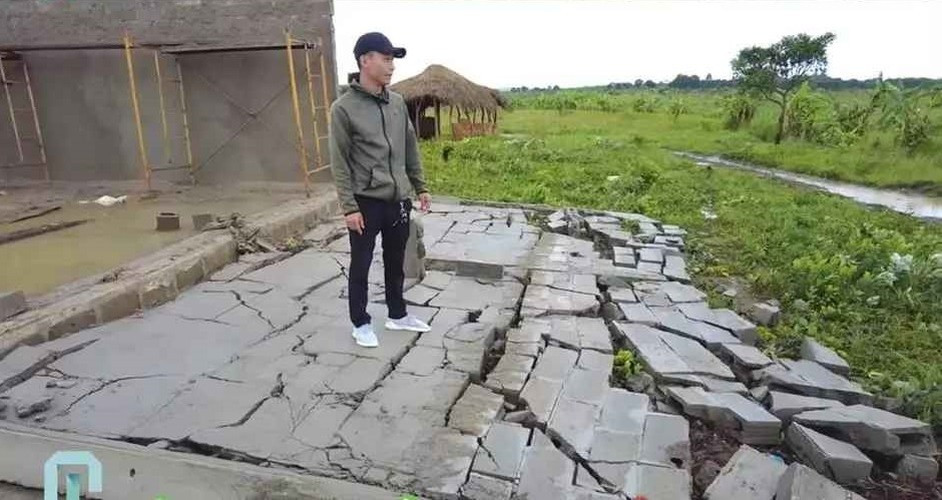 Đặc biệt hơn trong video, bà nội Quang Linh còn nhắn nhủ cháu trai mau lấy vợ khiến người hâm mộ thích thú, rần rần xin được về làm dâu của gia đình chàng trai xứ Nghệ.