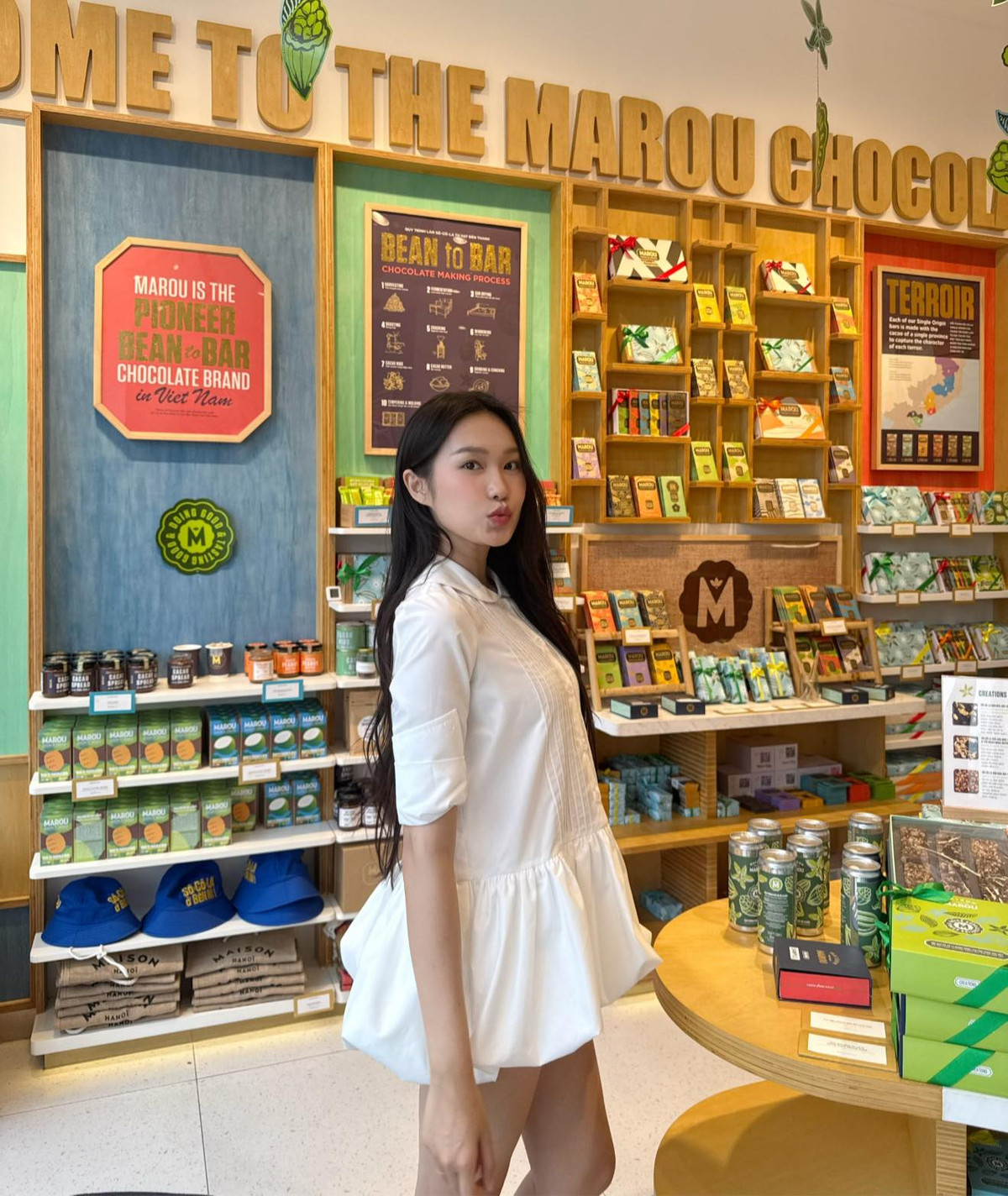 Hiện tại, kênh TikTok của cô nàng đang có hơn 1,2 triệu follower, fanpage Facebook hơn 270 nghìn người theo dõi. Vợ chồng Hải My - Văn Hậu cũng lập một tài khoản mạng xã hội riêng cho con trai nhỏ, nơi chuyên chia sẻ hình ảnh của em bé có tên gọi ở nhà là Lúa, và ảnh gia đình, thu hút lượng tương tác cao.