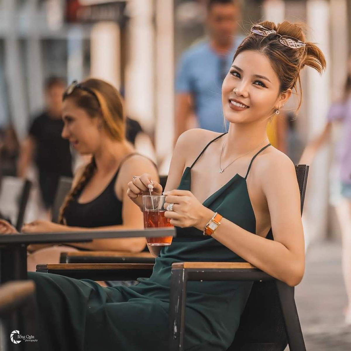 Gương mặt ngày càng xinh đẹp, thanh thoát hơn Kỳ Hân sau khi động dao kéo.