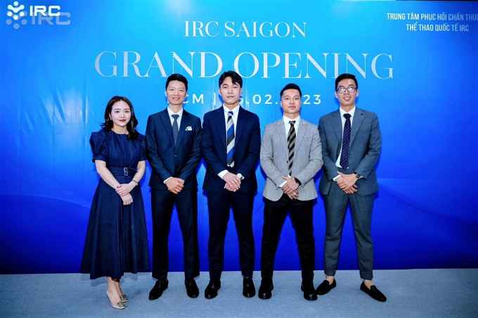 Khi trung tâm mở rộng một chi nhánh mới tại TP.HCM, Xuân Trường để vợ Nhuệ Giang làm giám đốc chi nhánh Hà Nội. Cô nàng không những duy trì cho trung tâm phát triển ổn định và còn mở rộng đưa tâm huyết của chồng ngày càng uy tín, biết đến rộng rãi hơn.