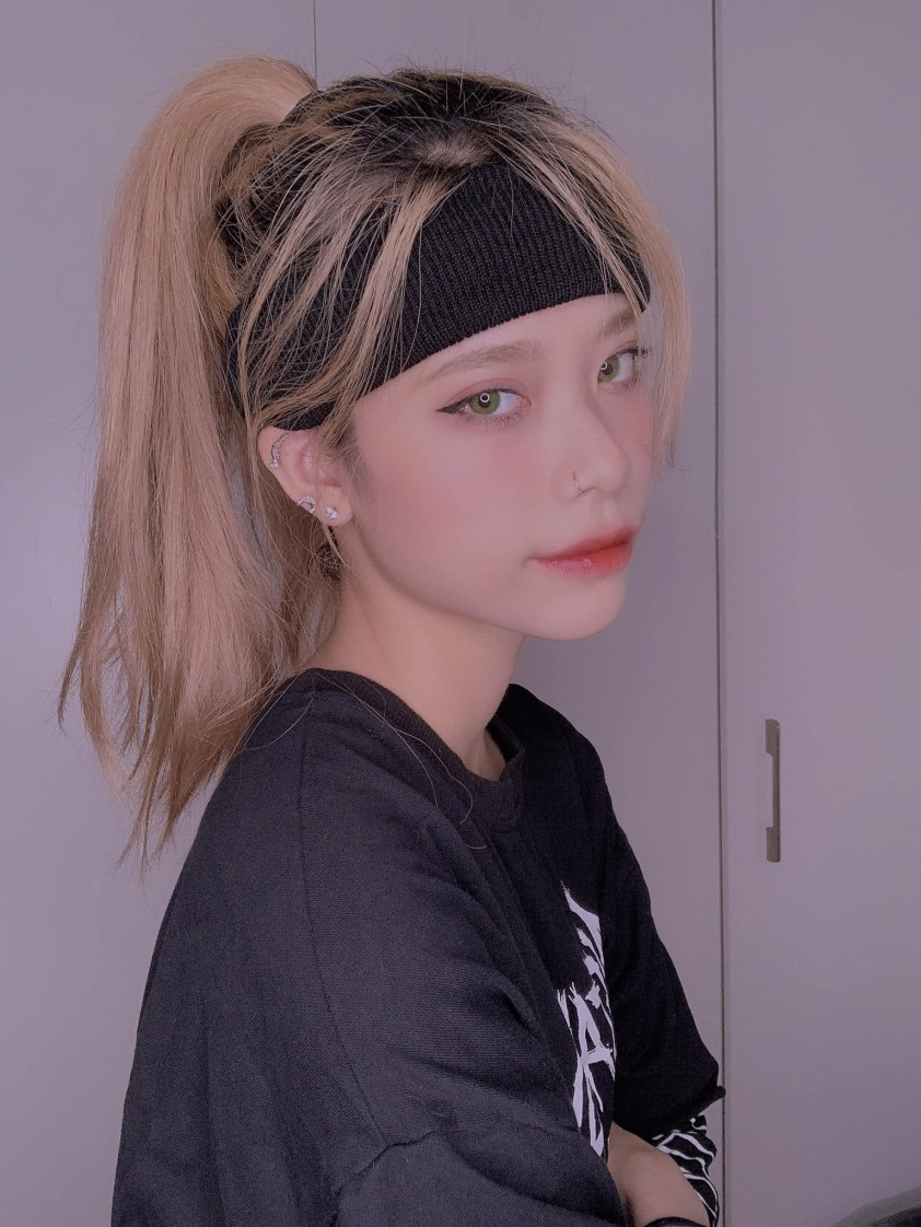 Diệp Anh và Misthy quen nhau thông qua một bài đăng trên group. Cả hai có thời gian dài nói chuyện và lần đầu gặp mặt khi nữ streamer ra Hà Nội công tác.