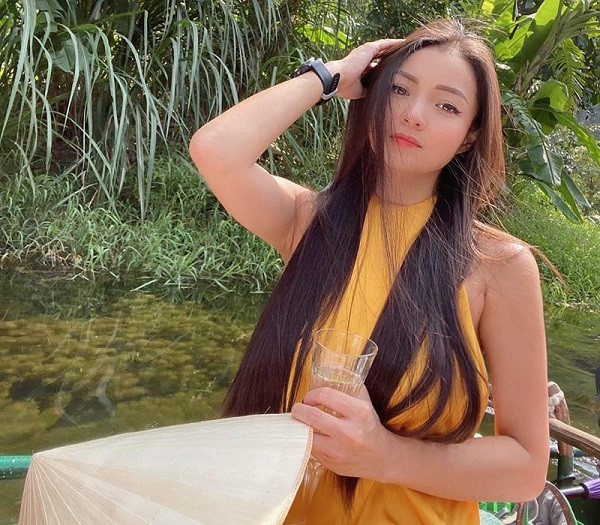 Giờ đây Thủy Top đã thay đổi khá nhiều. Cô không còn "gây sốc" bởi những bộ ảnh quá hở hang, táo bạo mà xây dựng hình tượng gợi cảm, trưởng thành.