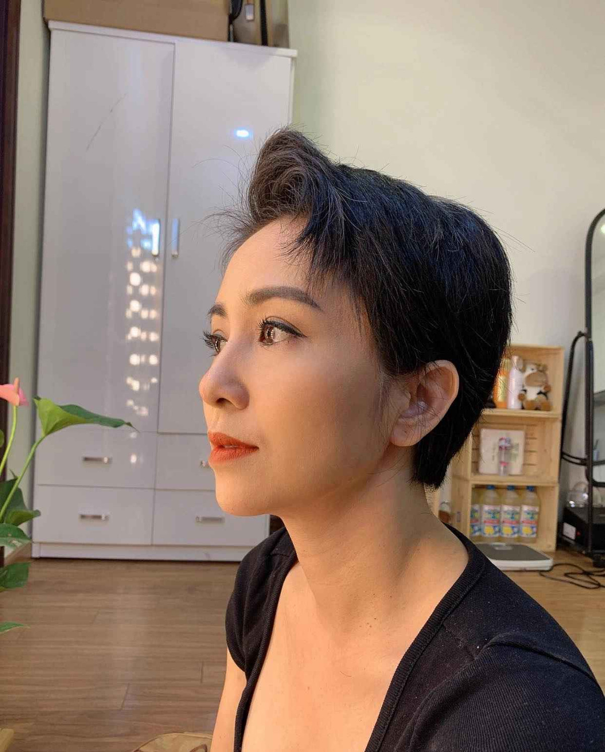 Xinh đẹp, tài năng, là gương mặt đẹp của thể thao Việt Nam Nguyễn Thúy Hiền xuất hiện trong khá nhiều dự án âm nhạc và điện ảnh, có được sự yêu mến của công chúng.