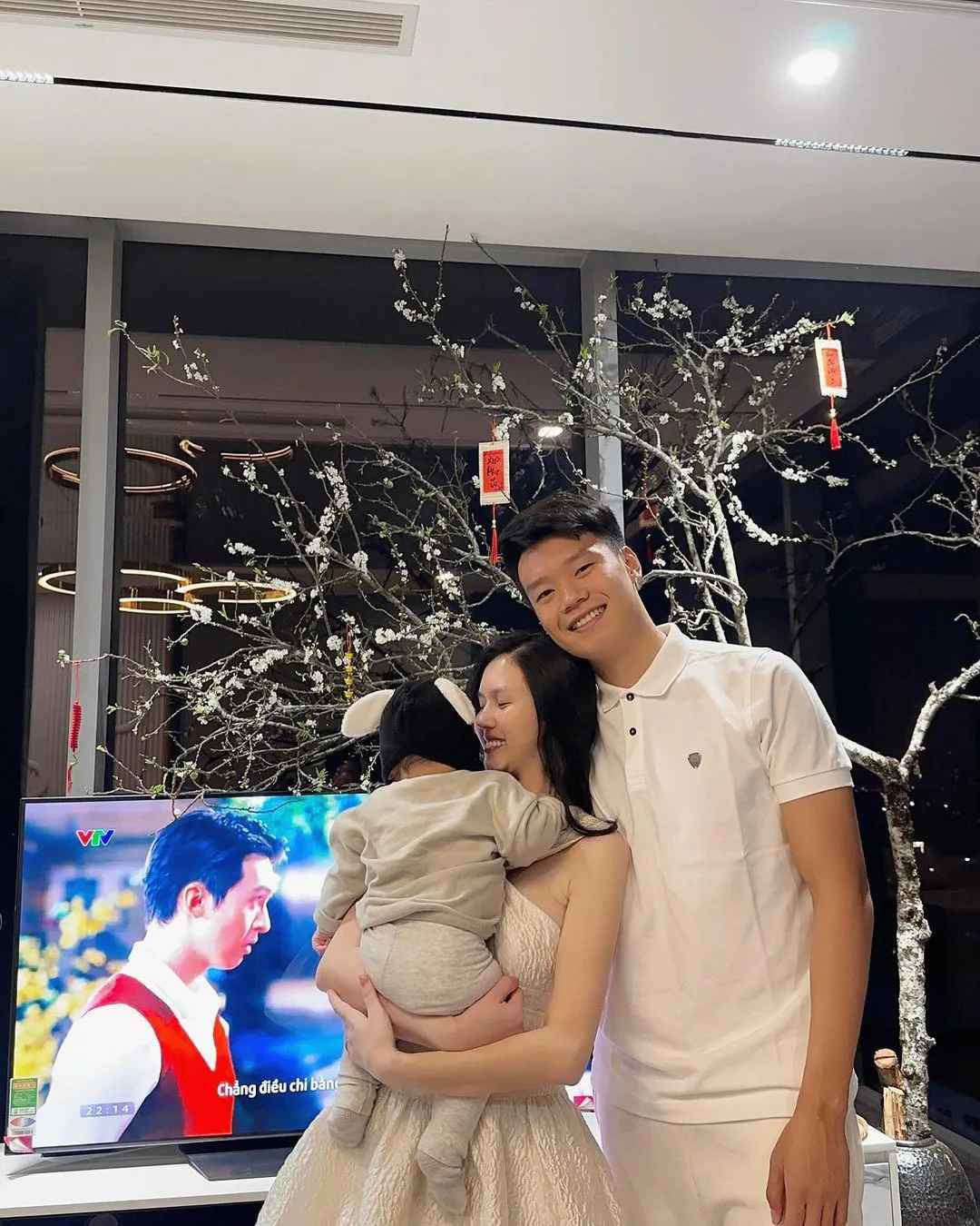 Khép lại 4 năm yêu mặn nồng, cặp đôi đã quyết định gắn bó lâu dài, cùng xây dựng gia đình hạnh phúc.