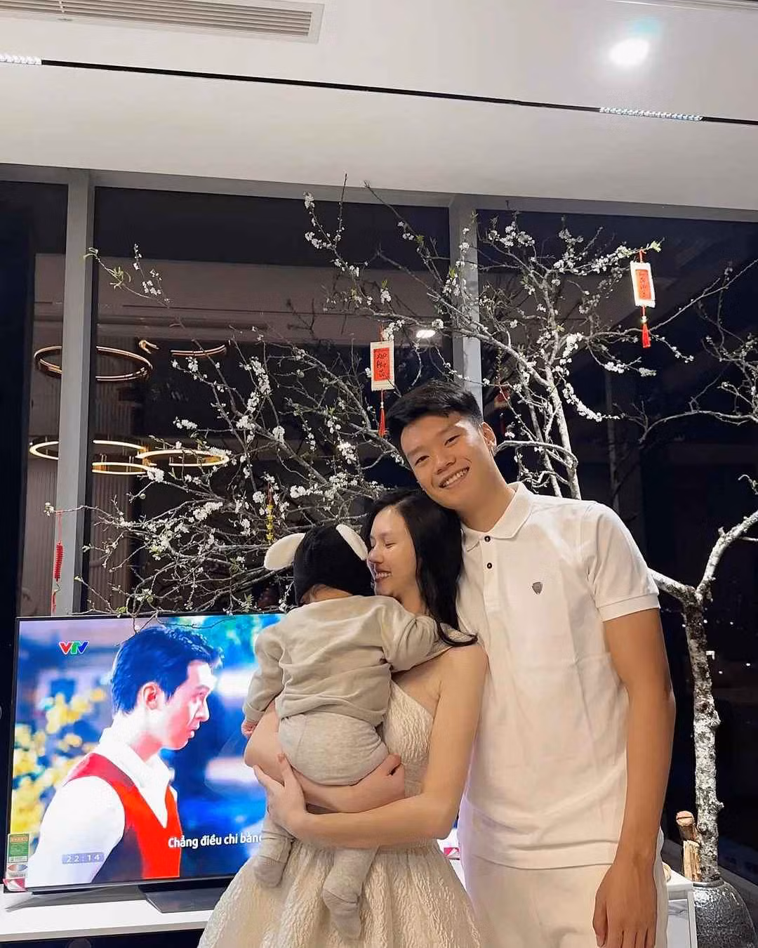 Khép lại 4 năm yêu mặn nồng, cặp đôi đã quyết định gắn bó lâu dài, cùng xây dựng gia đình hạnh phúc.