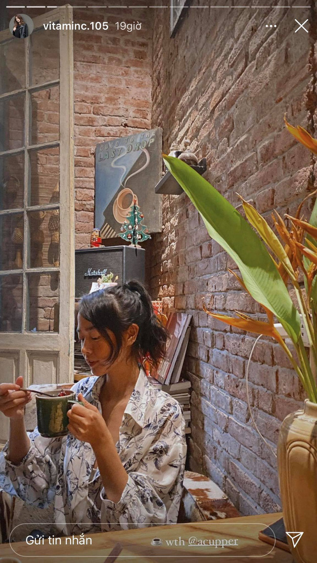 Chưa rõ chính xác mối quan hệ của cựu hot girl Ngọc Anh và Amandine ra sao nhưng không khó để nhận thấy cặp chị em này khá thân thiết.