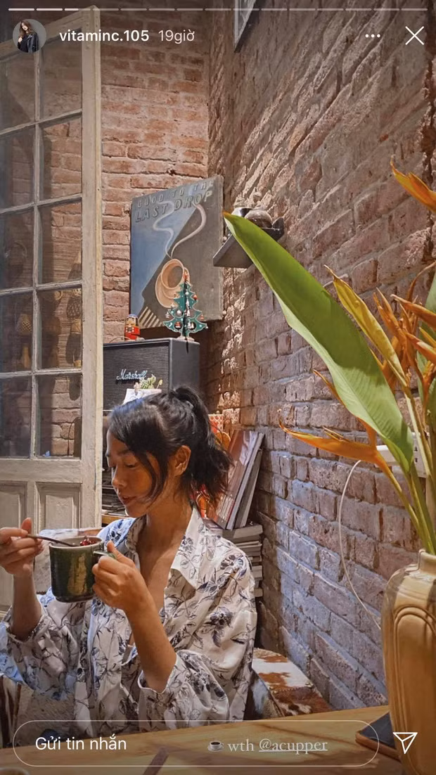 Chưa rõ chính xác mối quan hệ của cựu hot girl Ngọc Anh và Amandine ra sao nhưng không khó để nhận thấy cặp chị em này khá thân thiết.