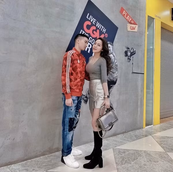 Tuổi tác không hề tạo ra khoảng cách trong tình yêu của họ