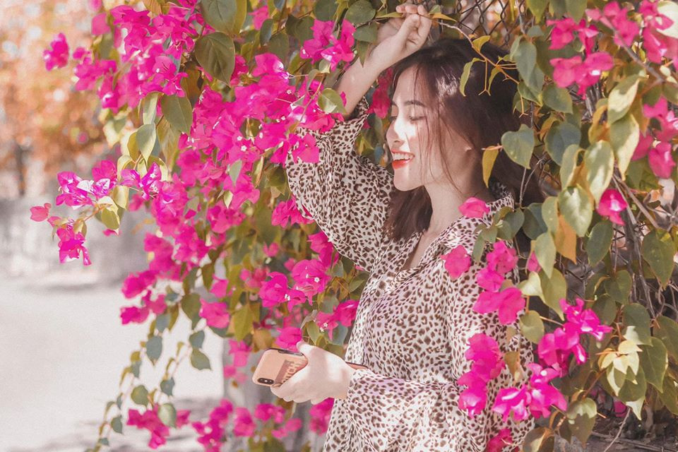 Cùng ngắm thêm những bức ảnh check-in hoa giấy ở Vũng Tàu xinh đẹp của các bạn trẻ.