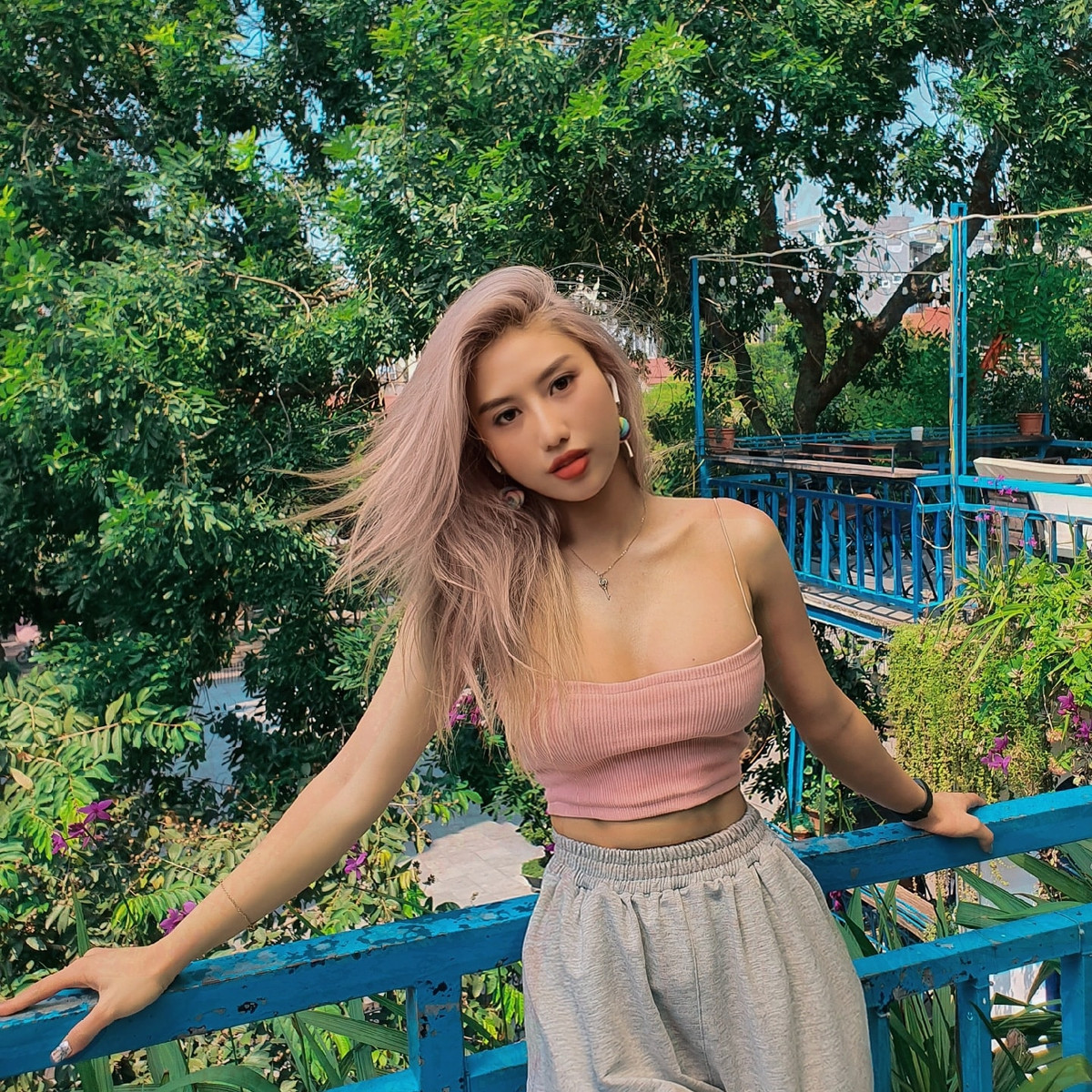 Trang Lê thường xuyên có những bài viết chia sẻ bí quyết tập luyện giữ dáng rất bổ ích, được nhiều người quan tâm.