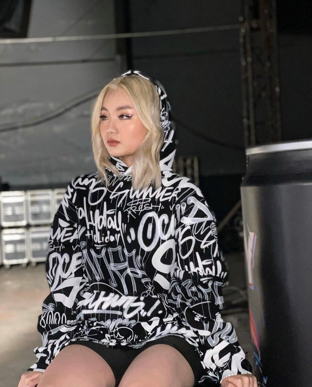 Vì cũng mới theo đuổi dòng nhạc rap không lâu nên Kellie luôn không ngừng trau dồi, cố gắng cải thiện kỹ năng của mình để có thể tạo nên nhiều bài nhạc hay, ghi dấu ấn trong lòng khán giả.