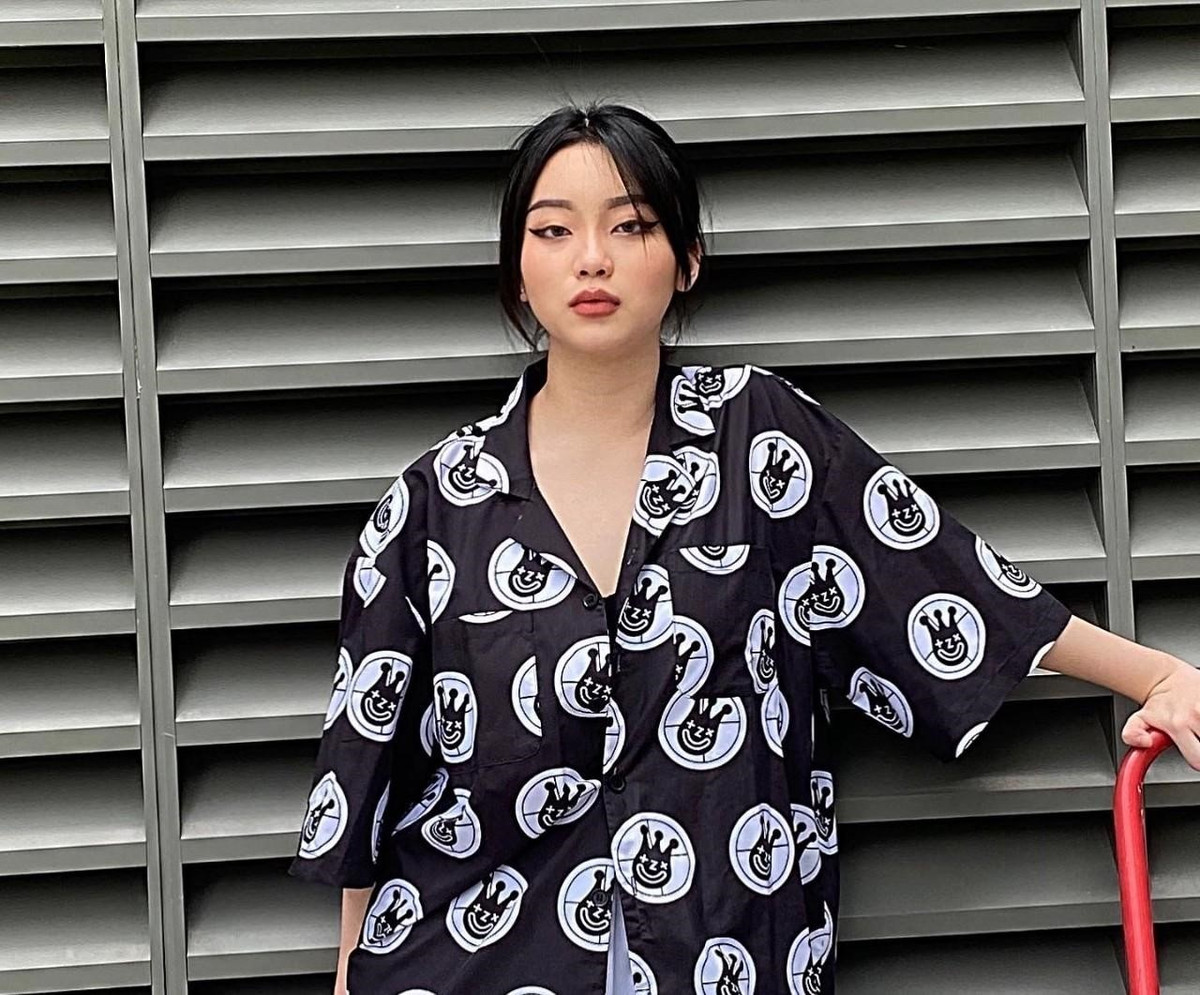 Kellie tên thật là Nguyễn Kim Anh, sinh năm 2004 và hiện là nữ rapper của Rap Việt mùa 2. Trên con đường theo đuổi nghệ thuật của mình, cô nàng luôn được gia đình hỗ trợ, tạo điều kiện tốt nhất để phát triển bản thân.