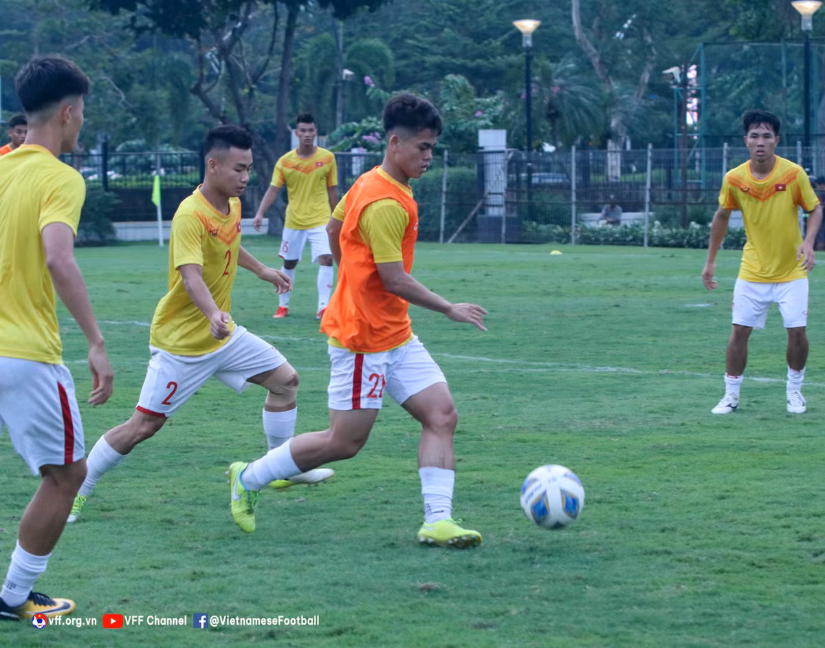 San dau U19 DNA 2022 tai Indonesia: Chat luong 