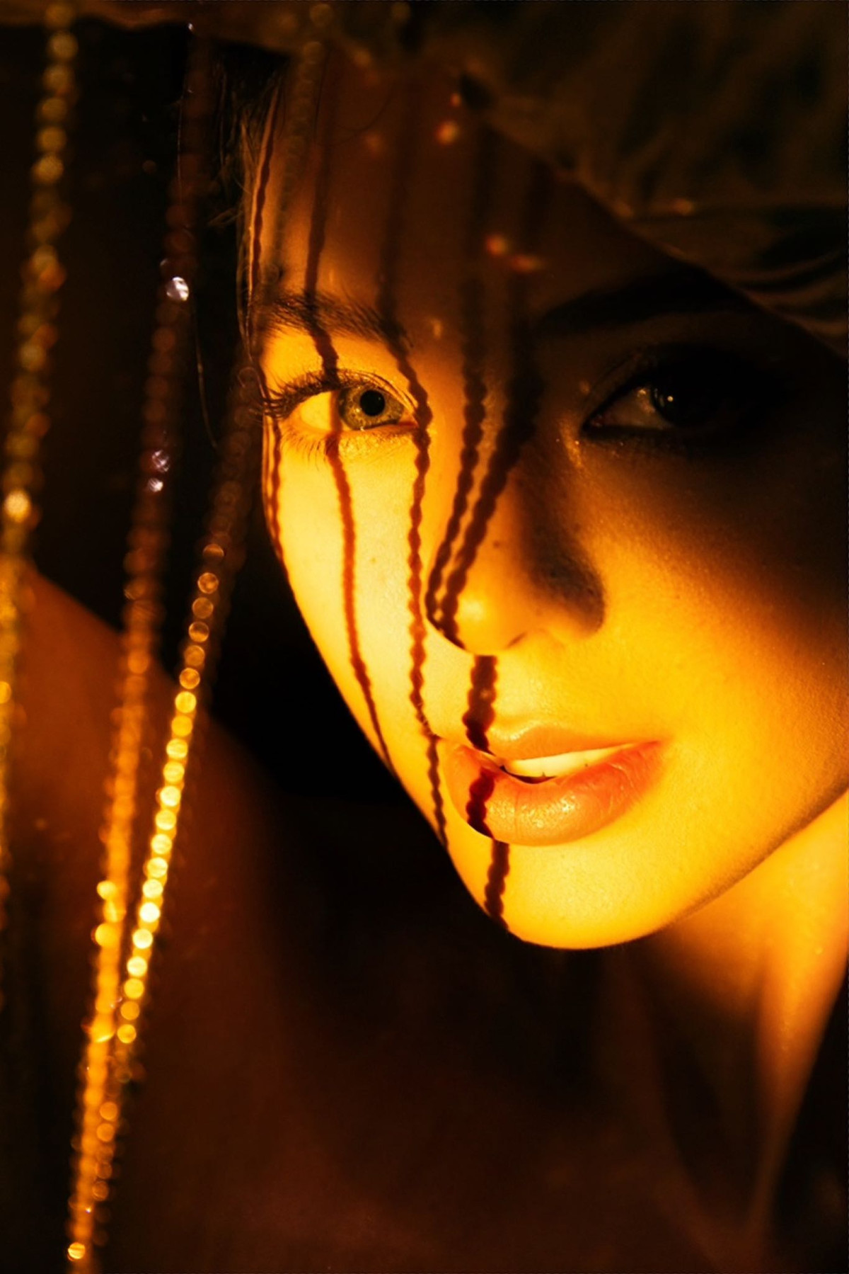 Với làn da trắng, thần thái sang chảnh và phong cách thời trang hiện đại, Dianka thường xuyên gây chú ý mỗi khi xuất hiện.